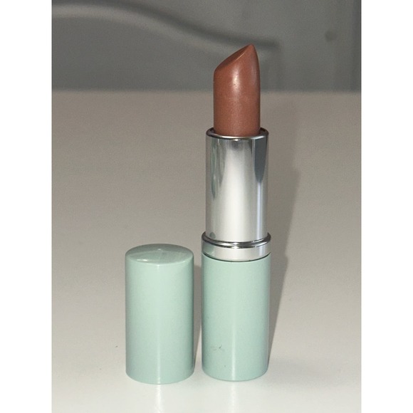 New Clinique Different Lipstick Tender Heart Vintage Discontinued - Picture 1 of 3